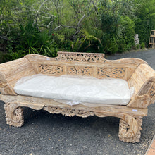 Load image into Gallery viewer, Carved Natural White Wash Daybed